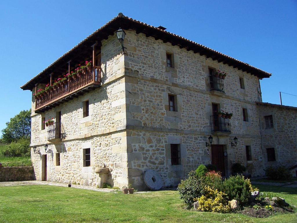Casa Rural La Toba I Y II Bezana 外观 照片