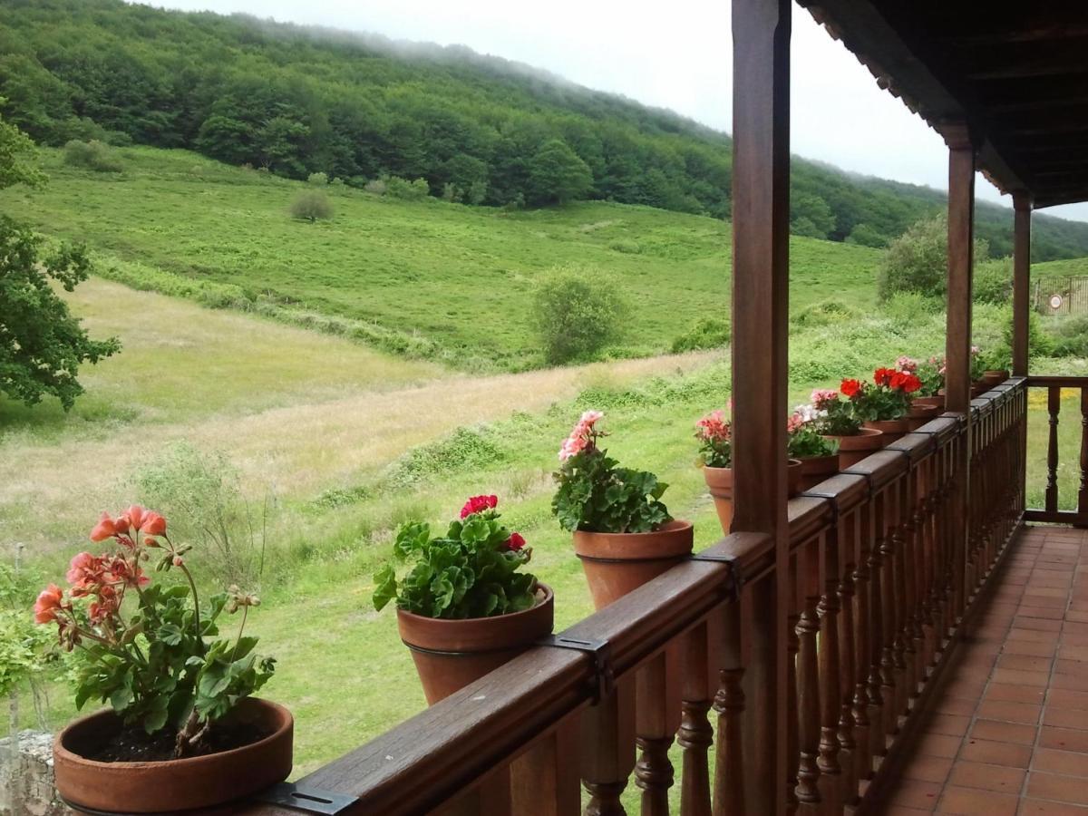 Casa Rural La Toba I Y II Bezana 外观 照片